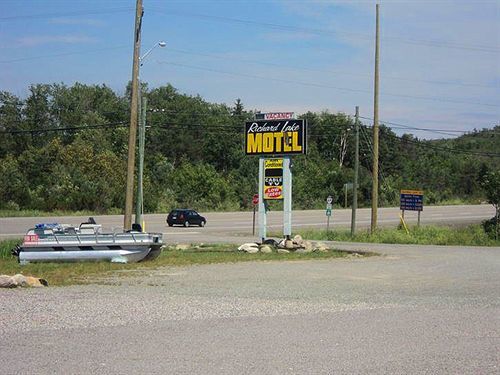 Richard Lake Motel Coniston Exterior photo